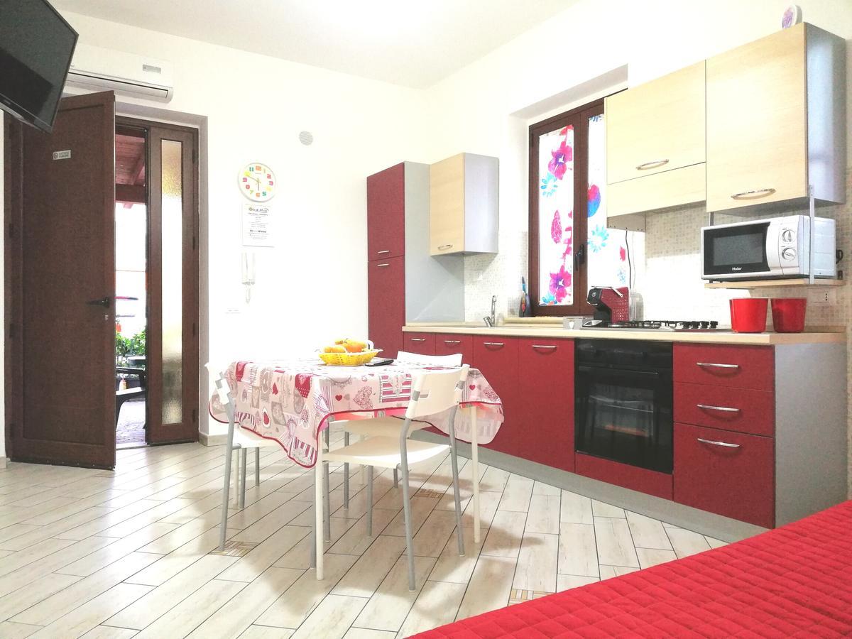 Capo D'Orlando Apartments Bagian luar foto