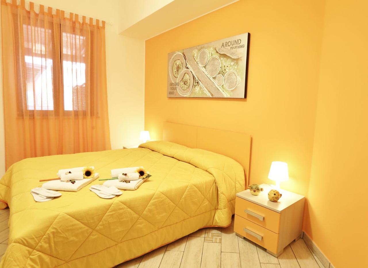 Capo D'Orlando Apartments Bagian luar foto